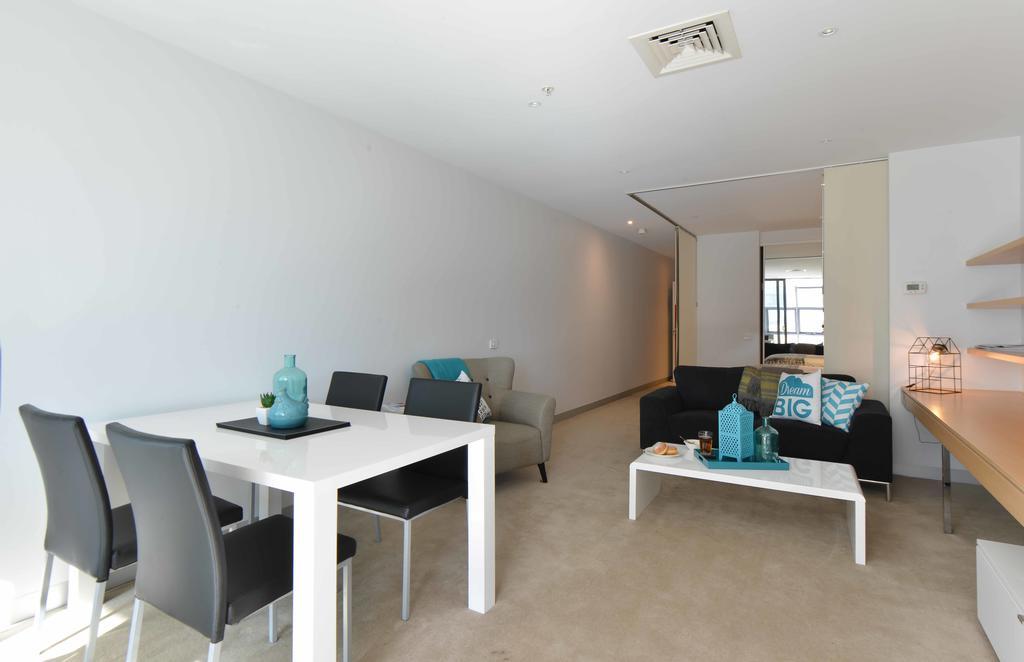 Northbank Residences By Apartments Of Melbourne Exterior photo